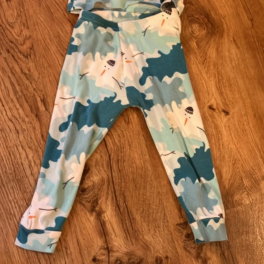 Baby gap 2 years melted snowman 2 piece pajamas